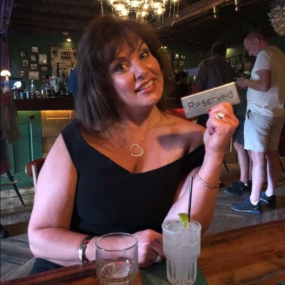 Meet your Posher, Jacqueline (Jackie) - Picture 4 of 8